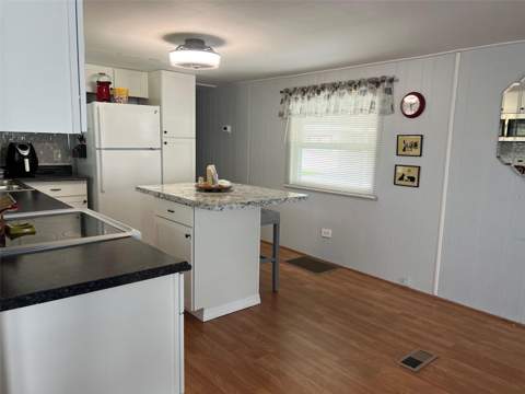 11300 124th Avenue #122, Largo FL - photo 6 of 22