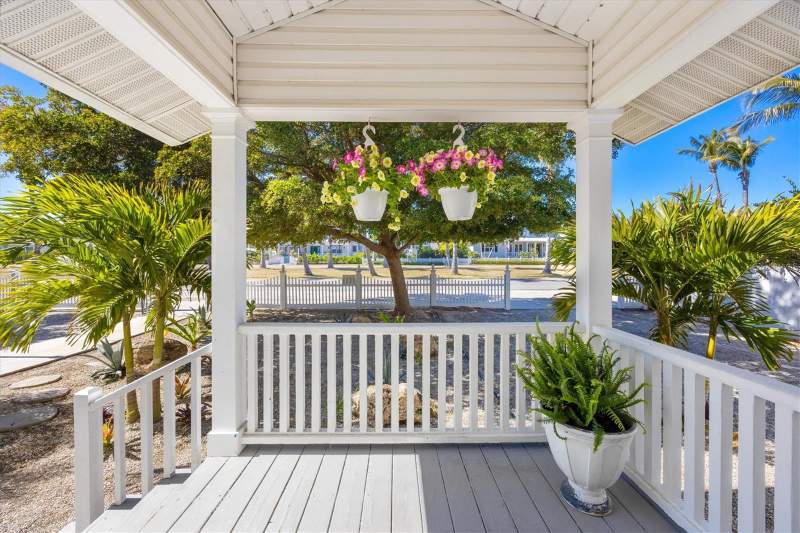 7 bedroom Single Family Residence at 260 Gilchrist Avenue, Boca Grande, Boca Grande — photo 2