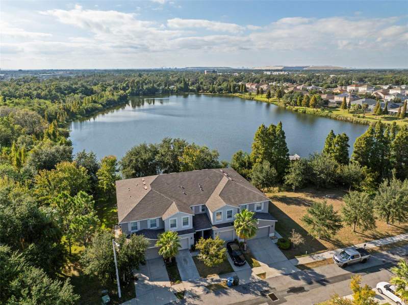 3 bedroom Townhouse at 10523 Lake Montauk Drive, Riverview Lakes, Riverview — photo 3