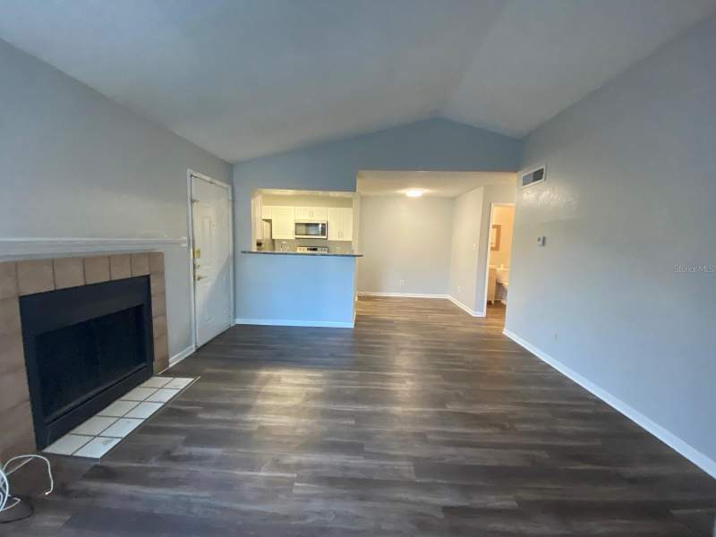 2 bedroom Condominium at 4400 Thornbriar Lane #205, Regency Gardens, Orlando — photo 2