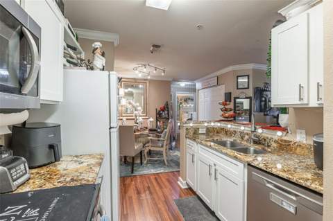 18439 Bridle Club Drive, Tampa FL - photo 10 of 26