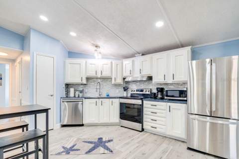 1224 Dustin Drive, Lady Lake FL - photo 10 of 28