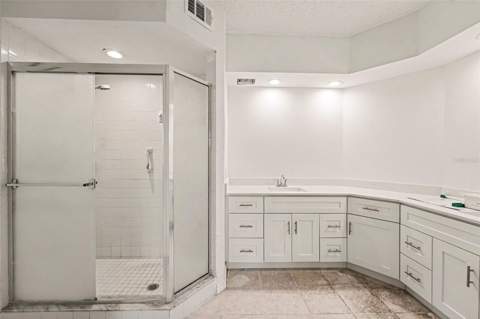 6205 Shoreline Drive #1106, St Petersburg FL - photo 6 of 6