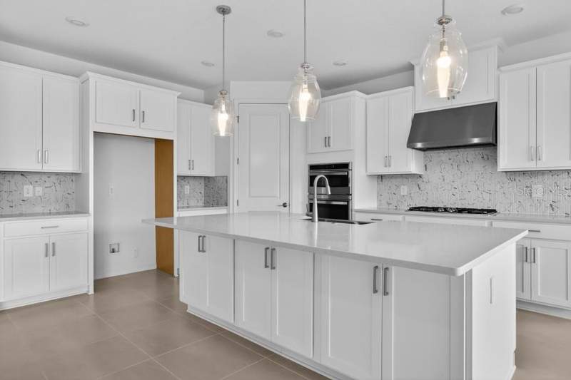 4 bedroom Single Family Residence at 957 LADYFISH TRAIL, THE WATERS AT CENTER LAKE RANCH, ST CLOUD — photo 3