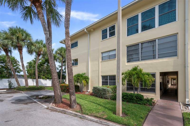2 bedroom Condominium at 4780 Cove Circle Street #103, Colonial Court, The Condo, St Petersburg — photo 4