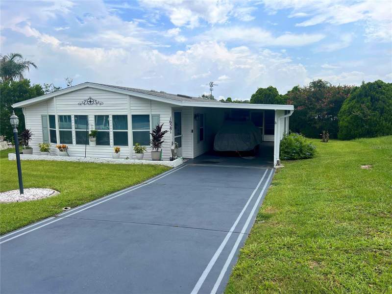 2 bedroom Manufactured Home at 16581 SE 96th Avenue, Hilltop Estate, Summerfield — photo 2