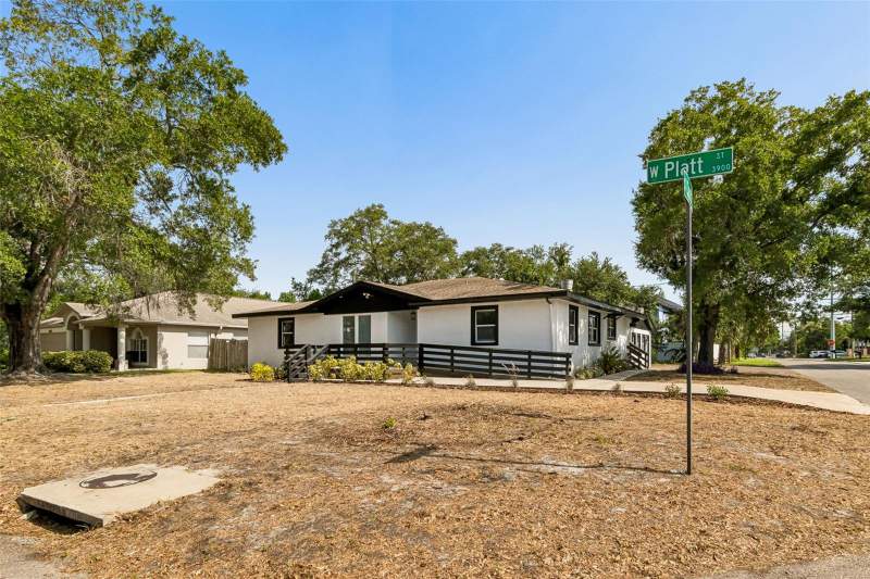 6 bedroom Single Family Residence at 3901 W Platt Street, Azeele Park, Tampa — photo 2