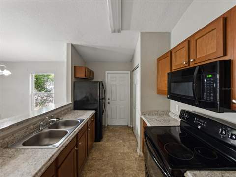 829 N Lake Avenue, Lakeland FL - photo 10 of 28