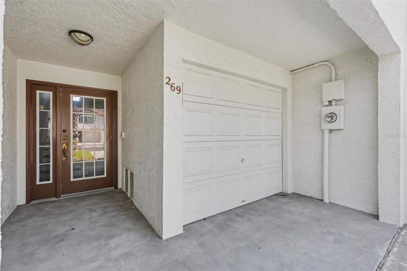 3 bedroom Townhouse at 269 MADEIRA CIRCLE, PALMS OF TIERRA, ST PETERSBURG — photo 3