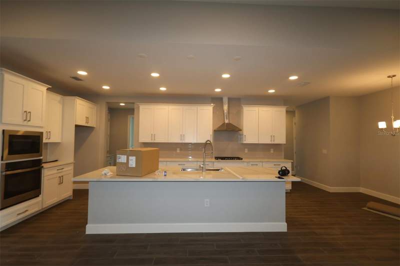 5 bedroom Single Family Residence at 3555 Wolves Creek Place, Willow Run, Apopka — photo 4