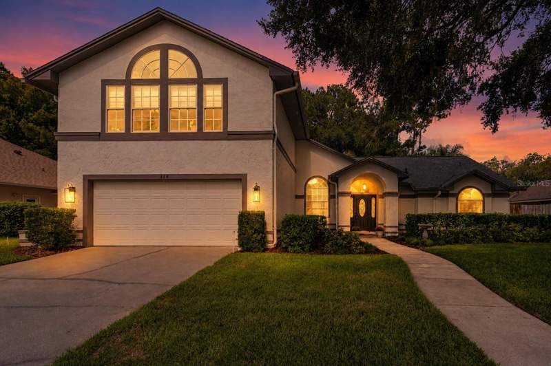 4 bedroom Single Family Residence at 804 SILVERWOOD DRIVE, SILVER LAKES EAST AT THE CROSSINGS UNIT 3, LAKE MARY — photo 1