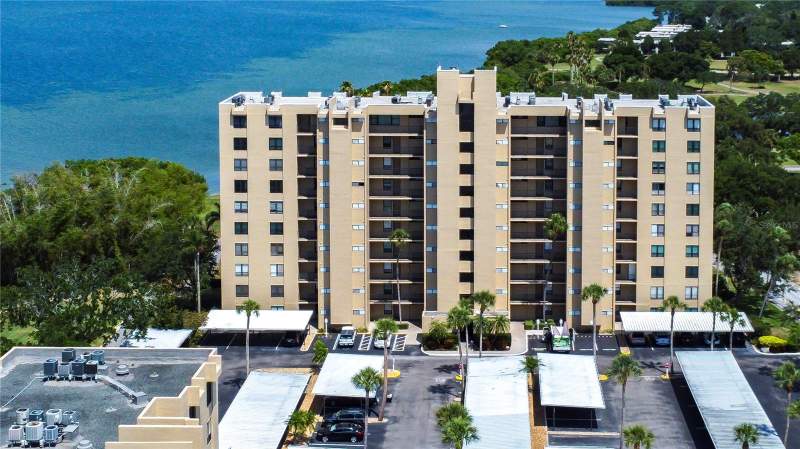 1 bedroom Condominium at 2616 Cove Cay Drive #506, Cove Cay 26-16 Village I, Clearwater — photo 2