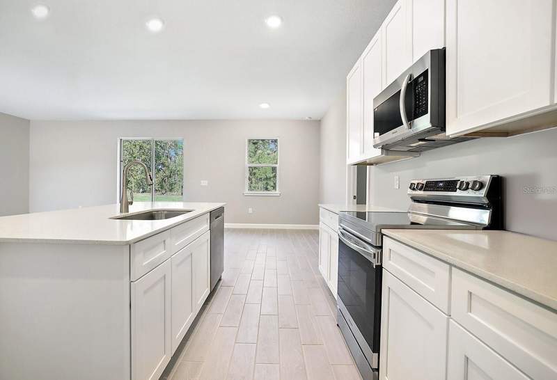 4 bedroom Single Family Residence at 1814 Diplomat Parkway, Cape Coral, Cape Coral — photo 5