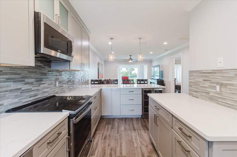 2 bedroom Condominium at 2073 Skimmer Court #222, Club At Feather Sound The Condo, Clearwater — photo 4
