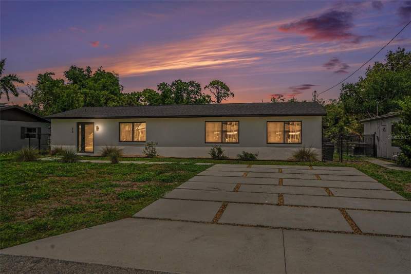 4 bedroom Single Family Residence at 73 Cardinal Drive, Holeusa Estates, North Fort Myers — photo 2