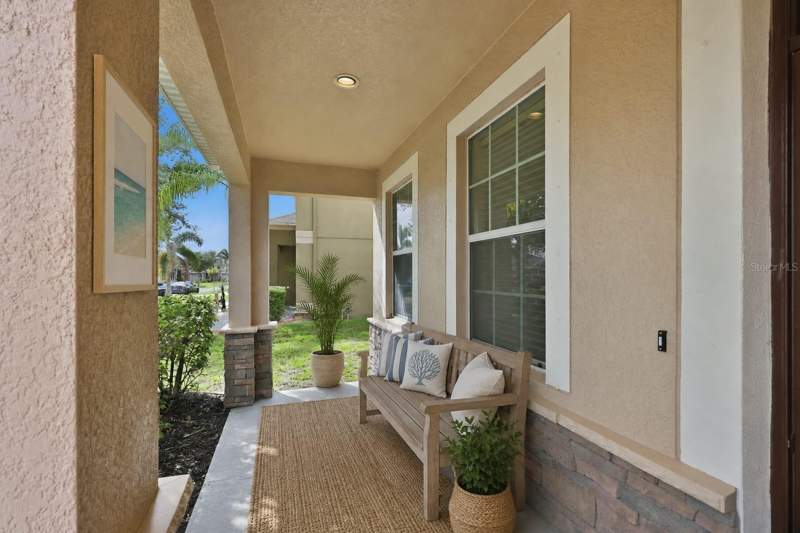 4 bedroom Single Family Residence at 10811 Kirkwall Port Drive, Ayersworth Glen, Wimauma — photo 4