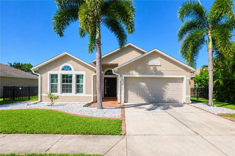2639 SUNCOAST LAKES BOULEVARD home for sale in Suncoast Lakes