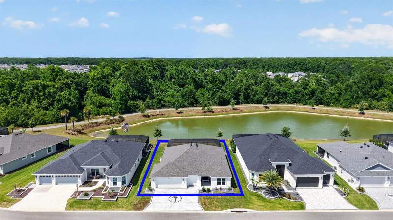 6857 BAYSINGER PATH home for sale in the Villages Lady