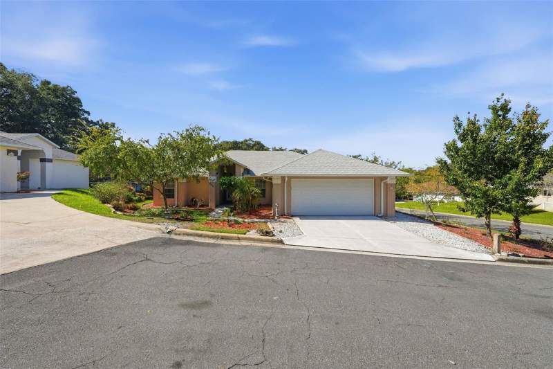 2 bedroom Single Family Residence at 600 Huron Place, Chautauqua Overlooking Mount Dora, Mount Dora — photo 2