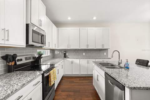 14229 Kellogg Avenue, Orlando FL - photo 7 of 39