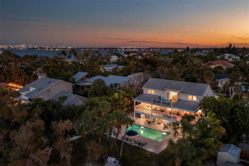 4 bedroom Single Family Residence at 3458 Anglin Drive, Bay Island Park, Sarasota — photo 3