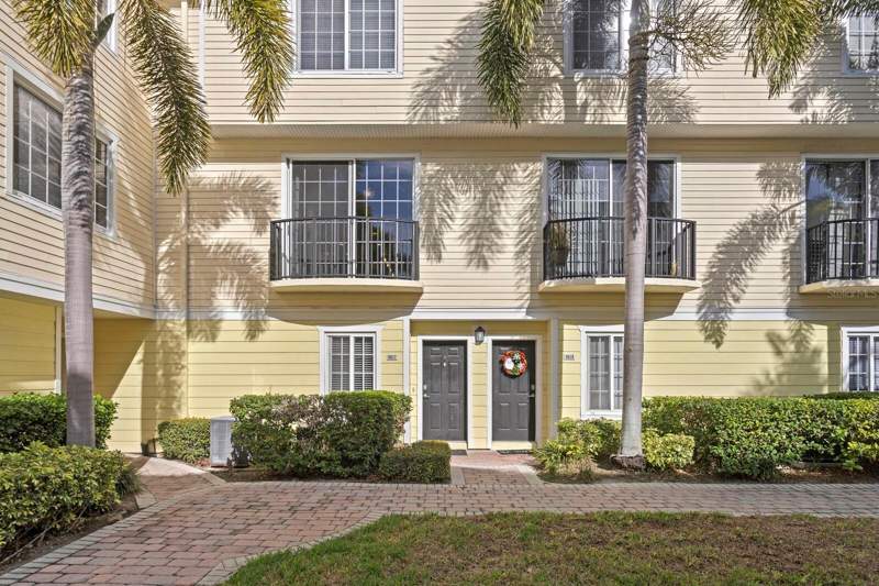 Arlington Park Condo