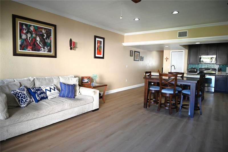 3 bedroom Townhouse at 9215 Captiva Circle, Captiva Cay Twnhms, St Pete Beach — photo 4