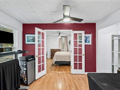 910 E Eskimo Avenue, Tampa FL - photo 9 of 55