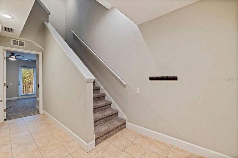 3 bedroom Townhouse at 521 101ST AVENUE, GANDY TWNHMS, ST PETERSBURG — photo 4