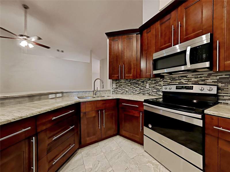 3 bedroom Single Family Residence at 1237 Barmere Lane, Heather Lakes Unit Xxx1V, Brandon — photo 5