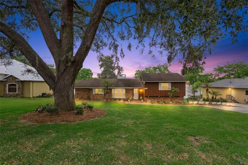 4 bedroom Single Family Residence at 2874 E Crooked Lake Drive, El Bonito, Eustis — photo 2