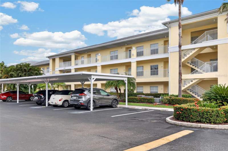 2 bedroom Condominium at 2060 Willow Hammock Circle #207, Lake View Ii/Heritage Lake Park, Punta Gorda — photo 3