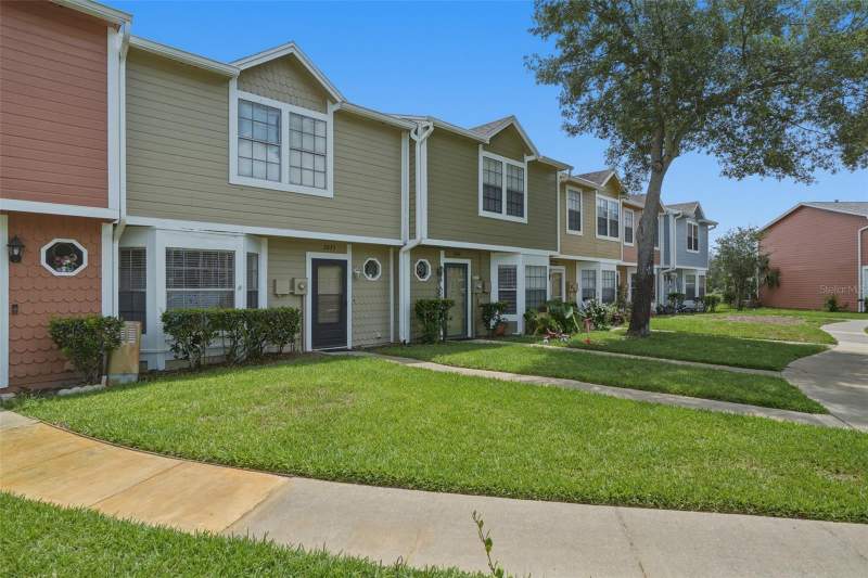 2 bedroom Townhouse at 2025 Waterleaf Street, Whisper Lakes, Orlando — photo 3