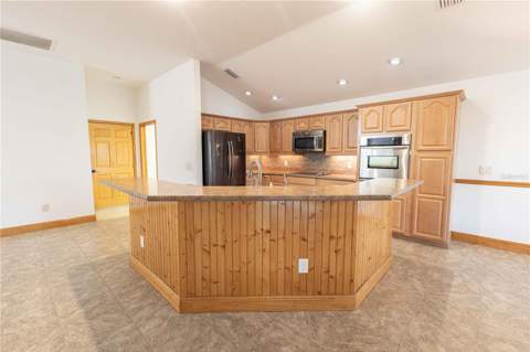 6014 W SR 44, Lake Panasoffkee FL - photo 9 of 53
