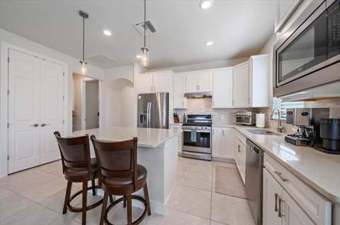 7022 Holbrook Cove, Lakewood Ranch FL - photo 10 of 43