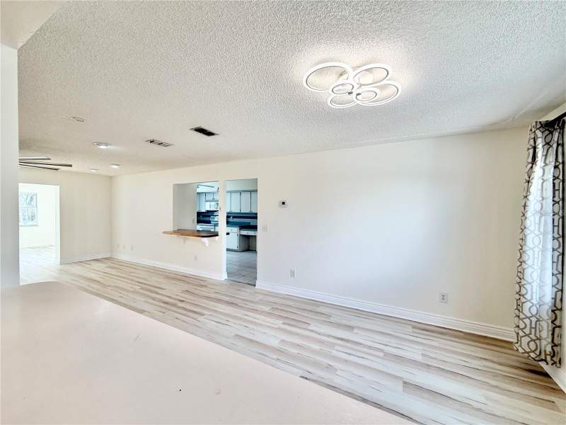 4 bedroom Single Family Residence at 17469 SW 35th Avenue Road, Marion Oaks Un 06, Ocala — photo 4