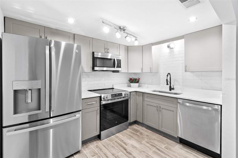1 bedroom Condominium at 505 Plaza Seville Court #9, La Costa Brava Condo 1, Treasure Island — photo 4