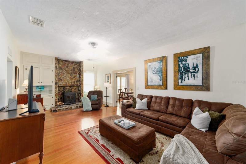 3 bedroom Single Family Residence at 20693 WALNUT STREET, TOWN/DUNNELLON, DUNNELLON — photo 4