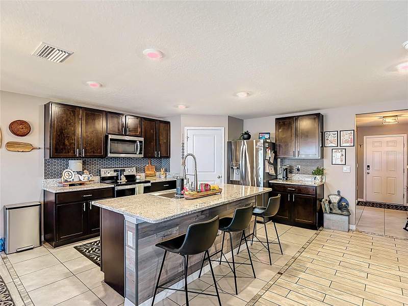 5 bedroom Single Family Residence at 38287 Sonnet Landing Avenue, Zephyr Lakes Subdivision, Zephyrhills — photo 5