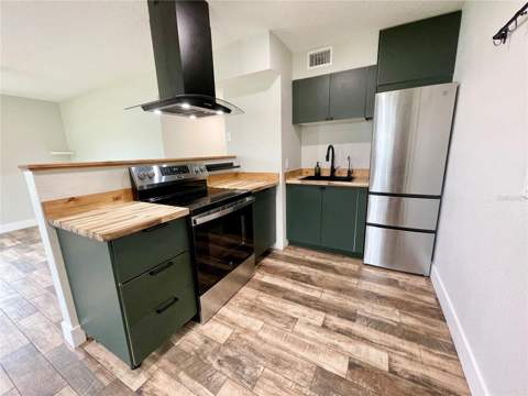 10333 Loubet Street, Orlando FL - photo 6 of 29