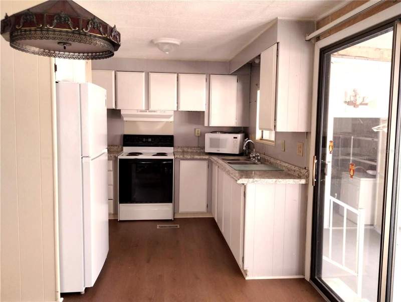3 bedroom Manufactured Home at 7409 Skyline Drive, Ponderosa Park, Hudson — photo 4