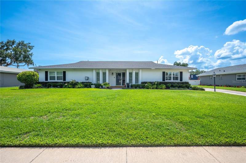 4 bedroom Single Family Residence at 1211 Hunt Avenue, Lake Hollingsworth Estates, Lakeland — photo 2