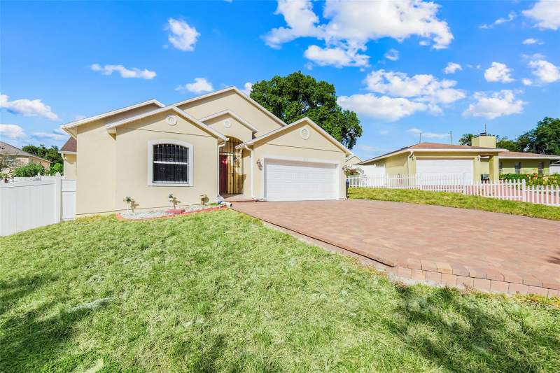 3 bedroom Single Family Residence at 1650 Lamplighter Way, Village Green Ph 02, Orlando — photo 3