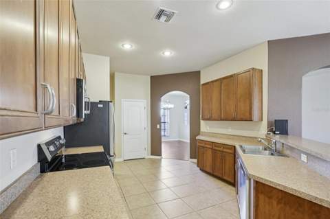 10048 Lebanon Drive, Port Charlotte FL - photo 9 of 35
