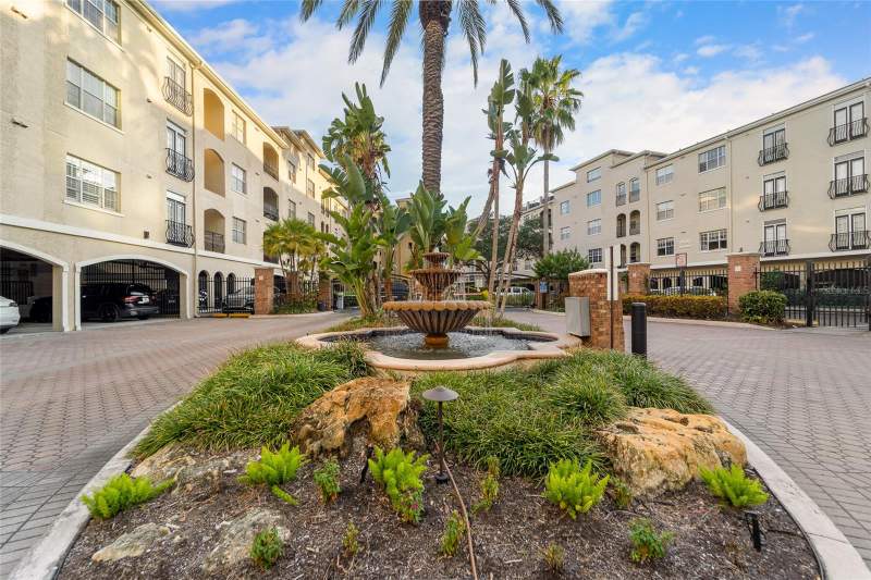 1 bedroom Condominium at 501 Knights Run Avenue #2324, Harbour Place City Homes A Con, Tampa — photo 2