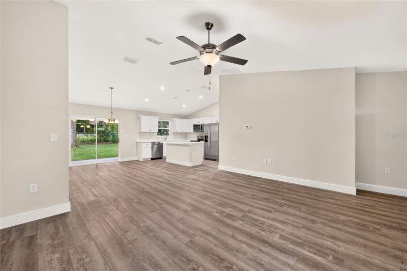 3 bedroom Single Family Residence at 213 Locust Lane, Silver Springs Shores, Ocala — photo 5