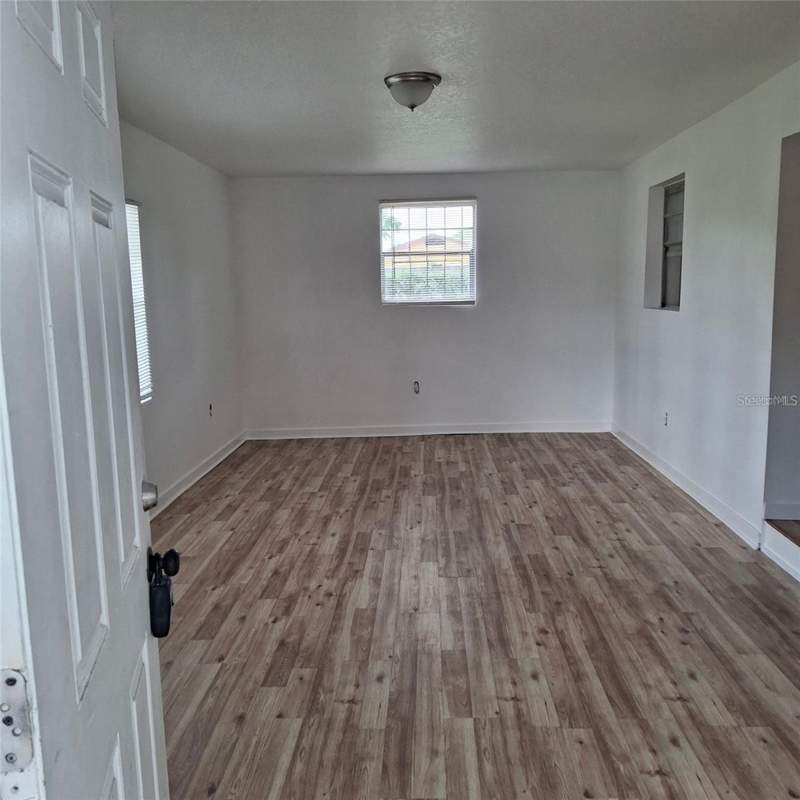 4 bedroom Single Family Residence at 444 Sunnyview Circle, First Add, Orlando — photo 3