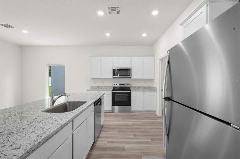5 bedroom Single Family Residence at 13288 TULA LOOP, TULA PARC, ASTATULA — photo 4
