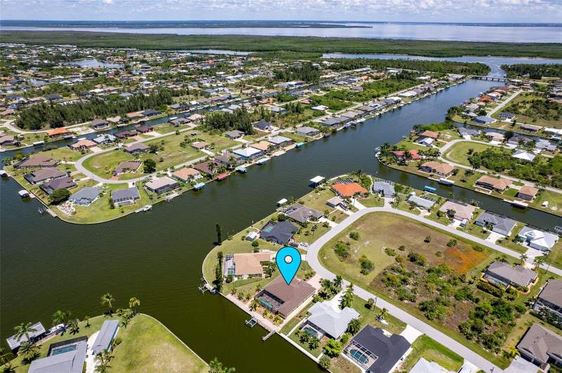 3 bedroom Single Family Residence at 9326 Rosebud Circle, Port Charlotte Sec 081, Port Charlotte — photo 2