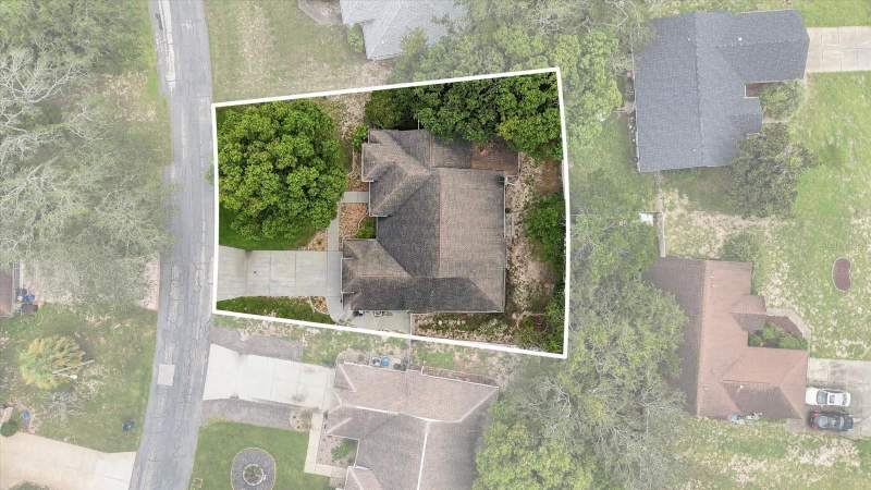 4 bedroom Single Family Residence at 8088 Spanish Oak Drive, Berkeley Manor Ph I, Spring Hill — photo 4